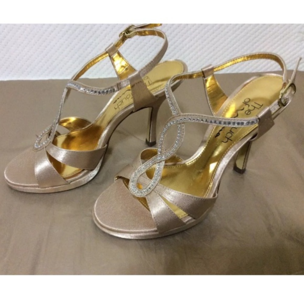 Women’s touch of Nina high heel shoes